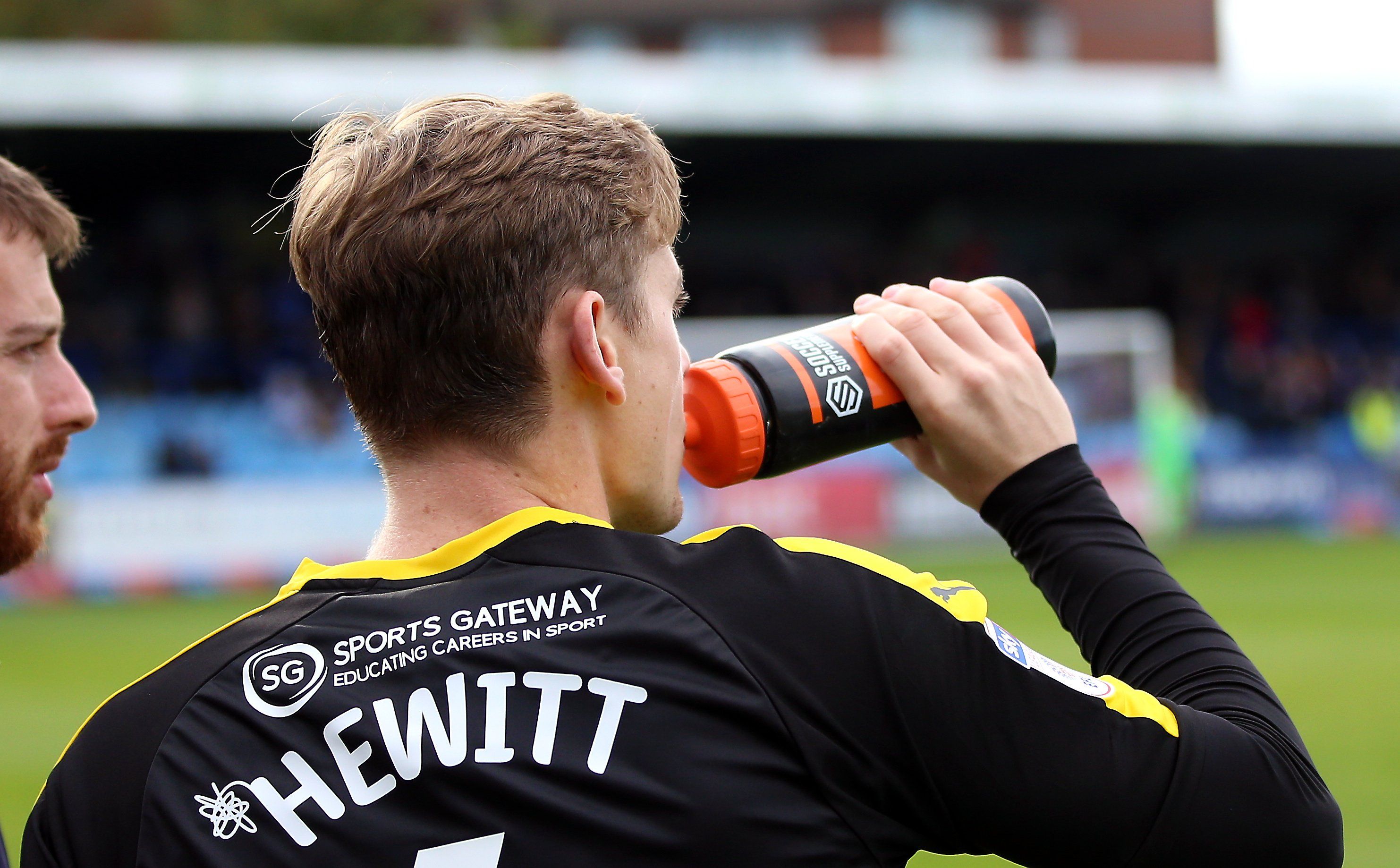 Carbohydrate Mouth Rinsing for Footballers: a Useful Strategy or Anoth ...
